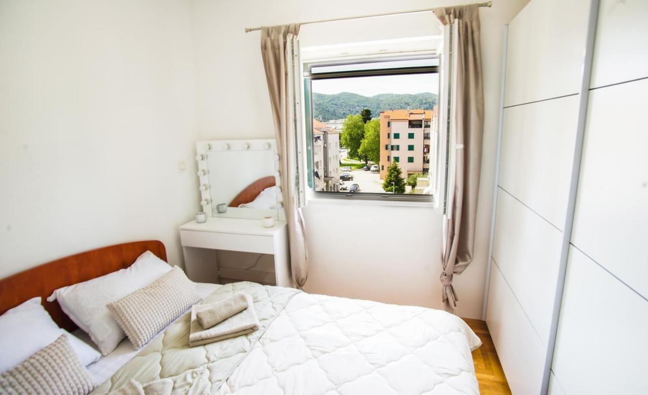 Ma Dalmatia - Apartment Adriano With Balcony And Free Parking プロチェ エクステリア 写真